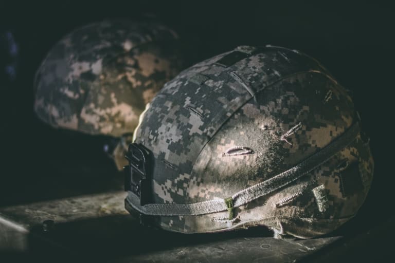 Căști de protecție militare